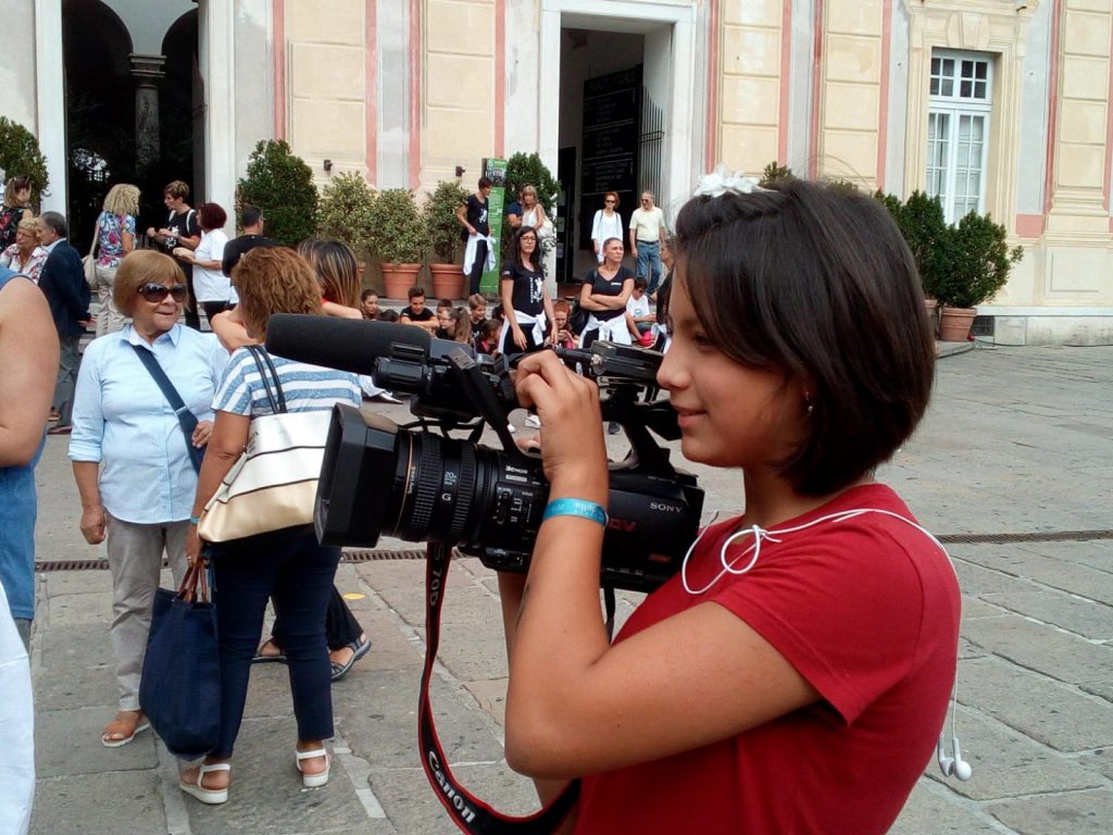 giovani reporter - Rebecca al lavoro per il Tg dei Ragazzi